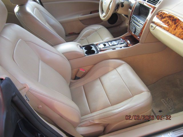 2010 Jaguar XK-Series Image 12