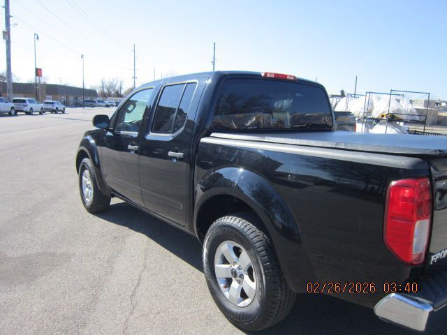 2013 Nissan Frontier Image 2
