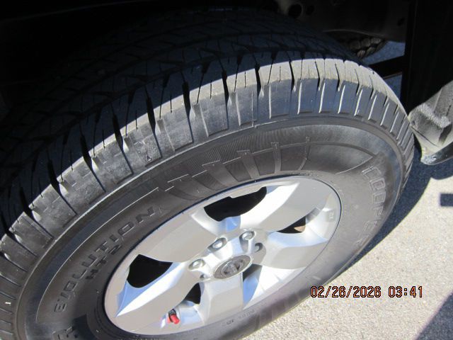 2013 Nissan Frontier Image 13