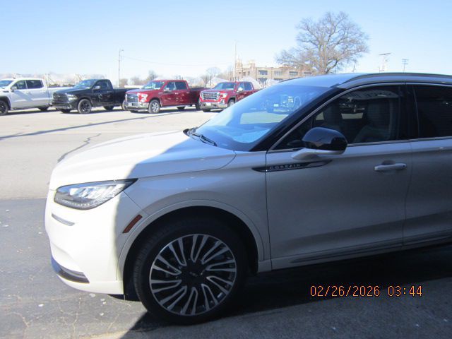 2022 Lincoln Corsair Image 3