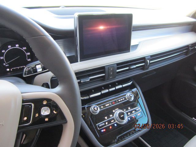 2022 Lincoln Corsair Image 9