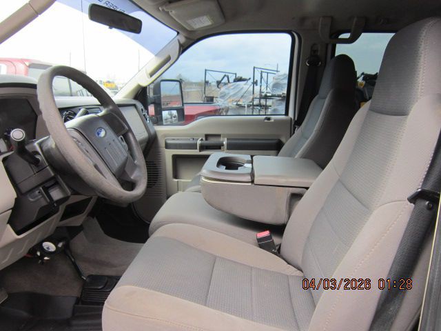 2010 Ford F-250 Image 9
