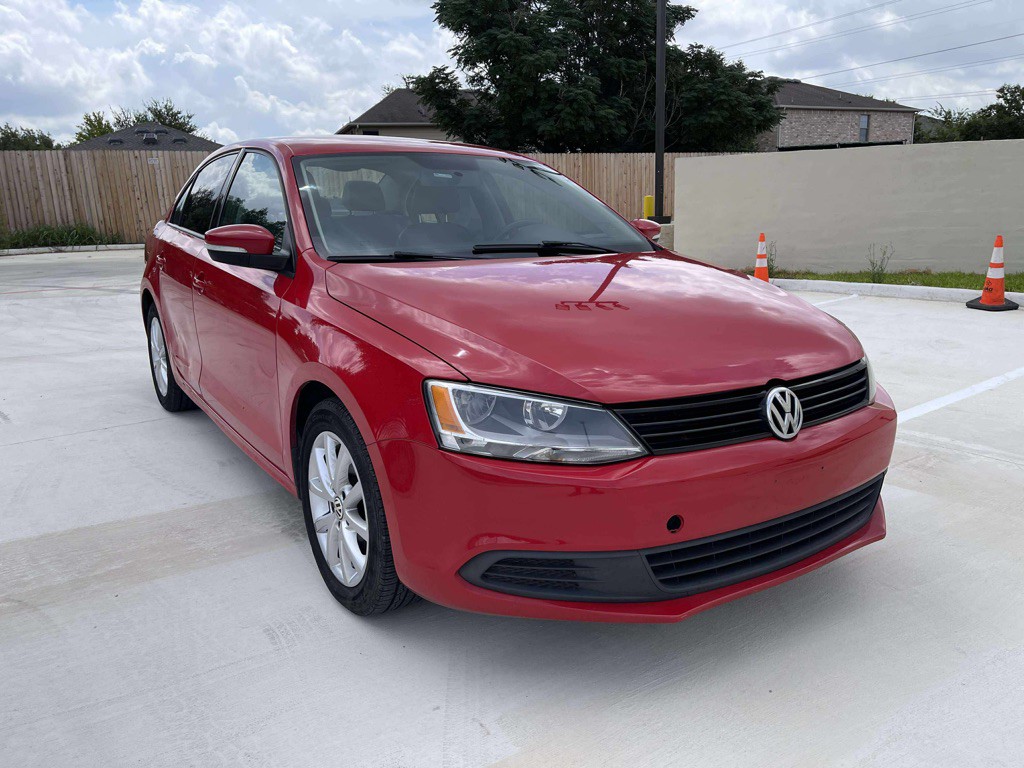 2012 Volkswagen Jetta Image 2