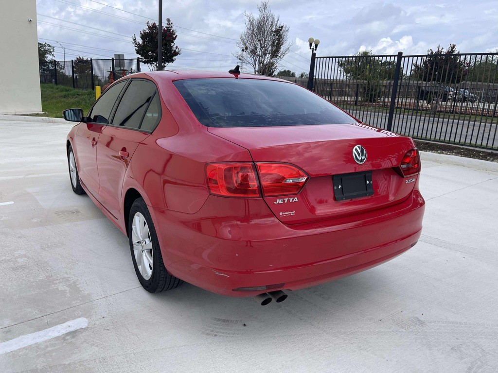 2012 Volkswagen Jetta Image 4