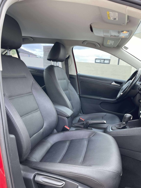 2012 Volkswagen Jetta Image 12