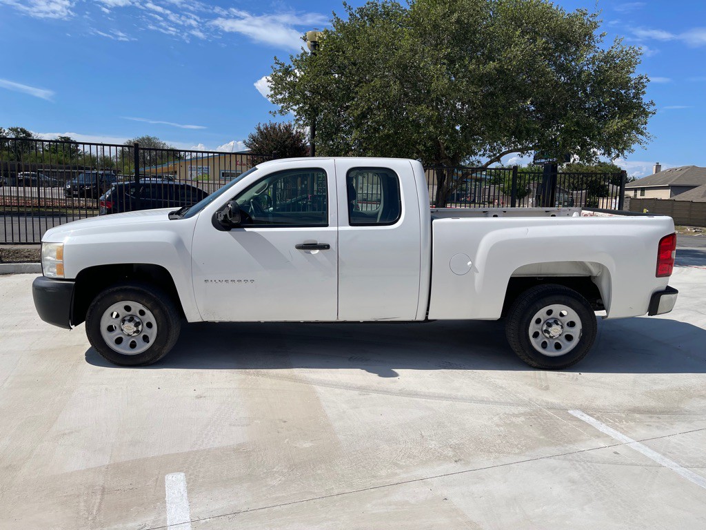 2010 Chevrolet Silverado 1500 Image 2