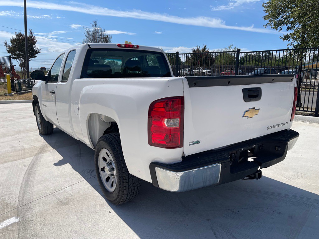 2010 Chevrolet Silverado 1500 Image 3