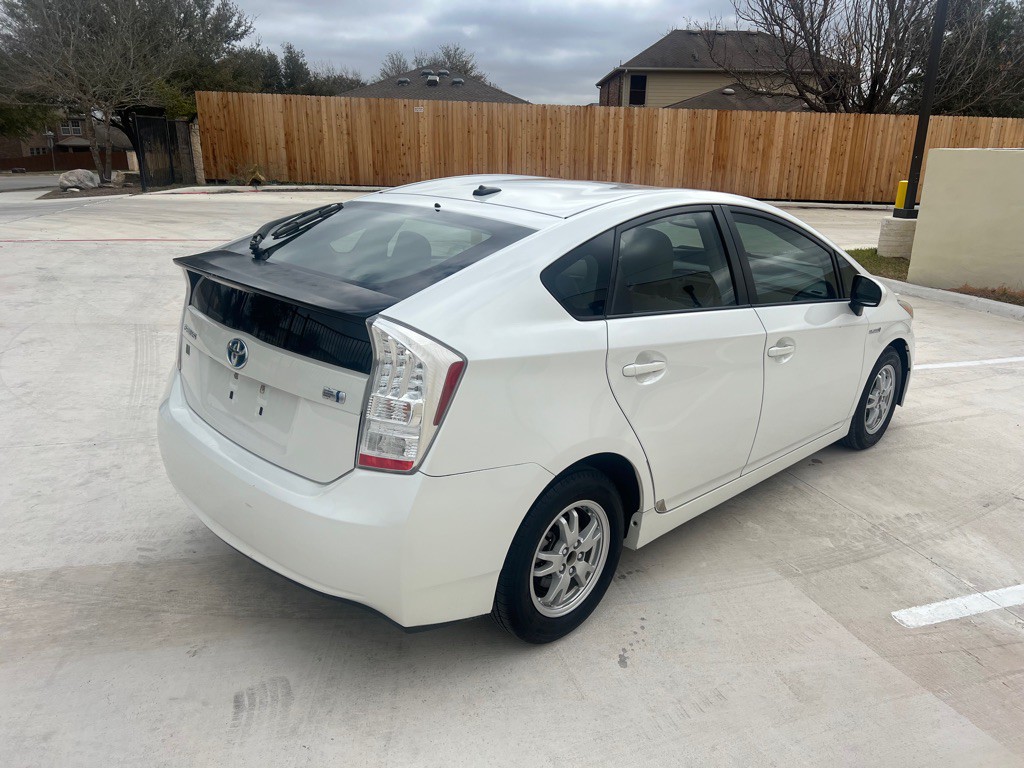 2011 Toyota Prius Image 8