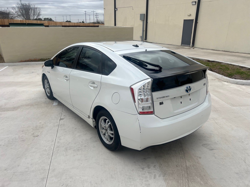2011 Toyota Prius Image 10
