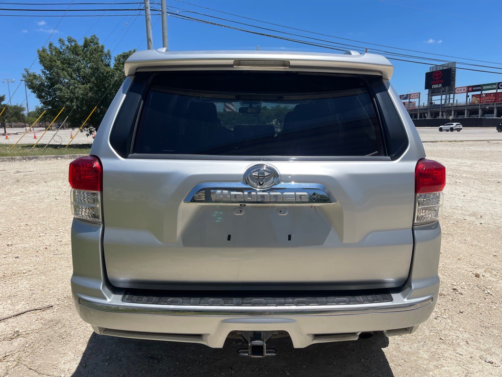 2012 Toyota 4Runner Image 9