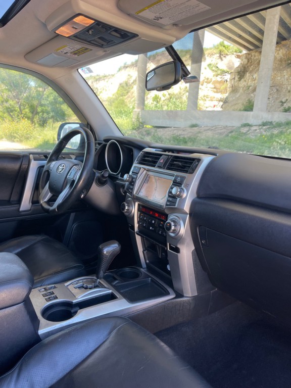 2012 Toyota 4Runner Image 18