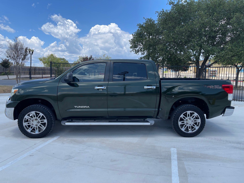 2010 Toyota Tundra Image 2