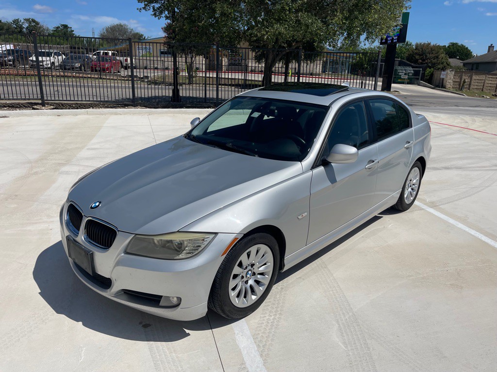2009 BMW 3 Series Image 2