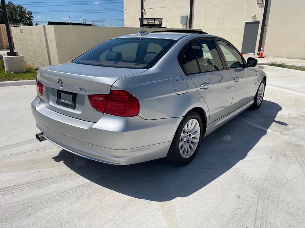 2009 BMW 3 Series Image 7