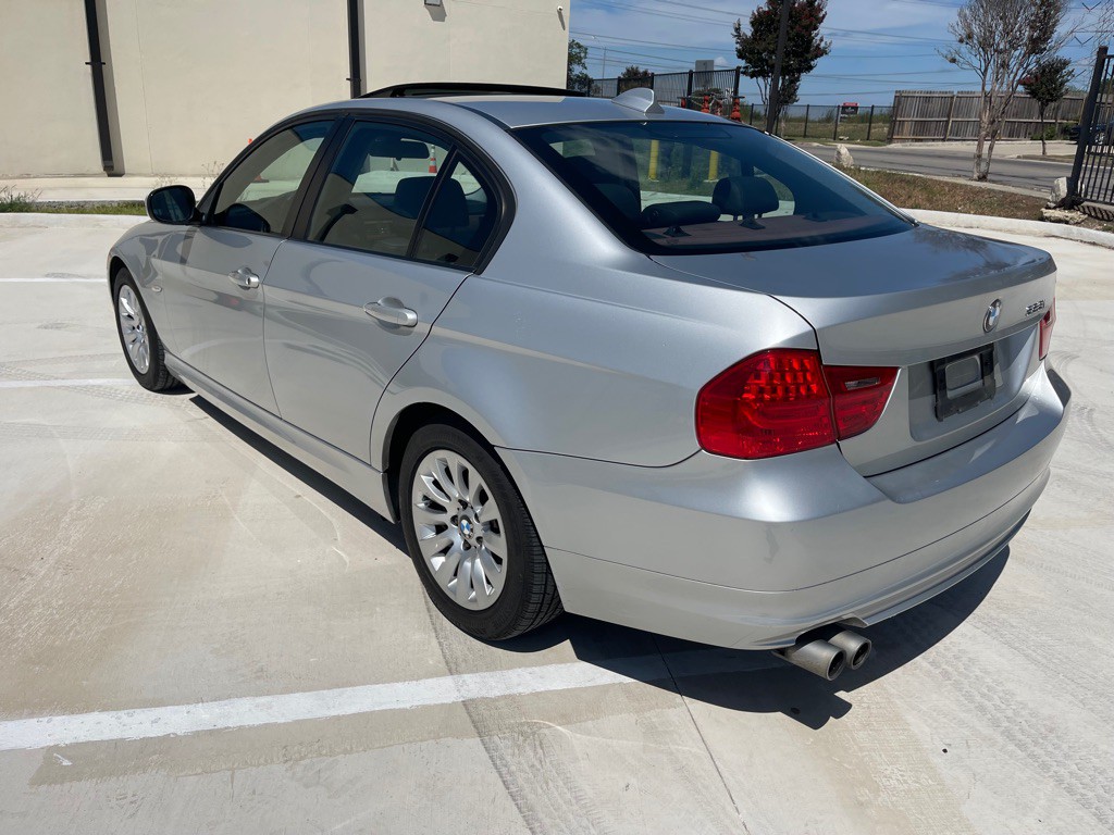 2009 BMW 3 Series Image 10