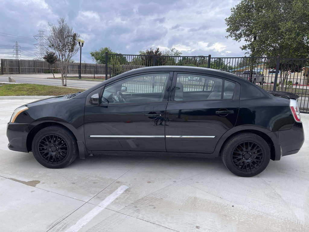 2012 Nissan Sentra Image 4