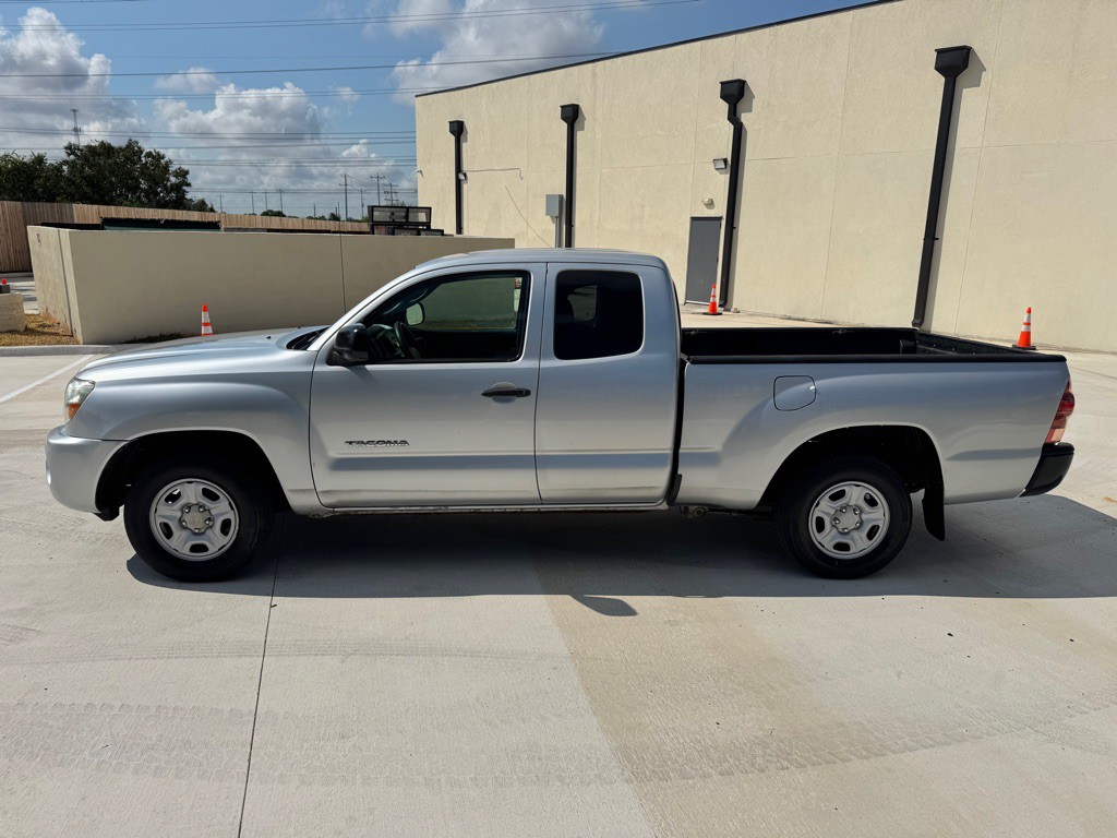 2008 Toyota Tacoma Image 2