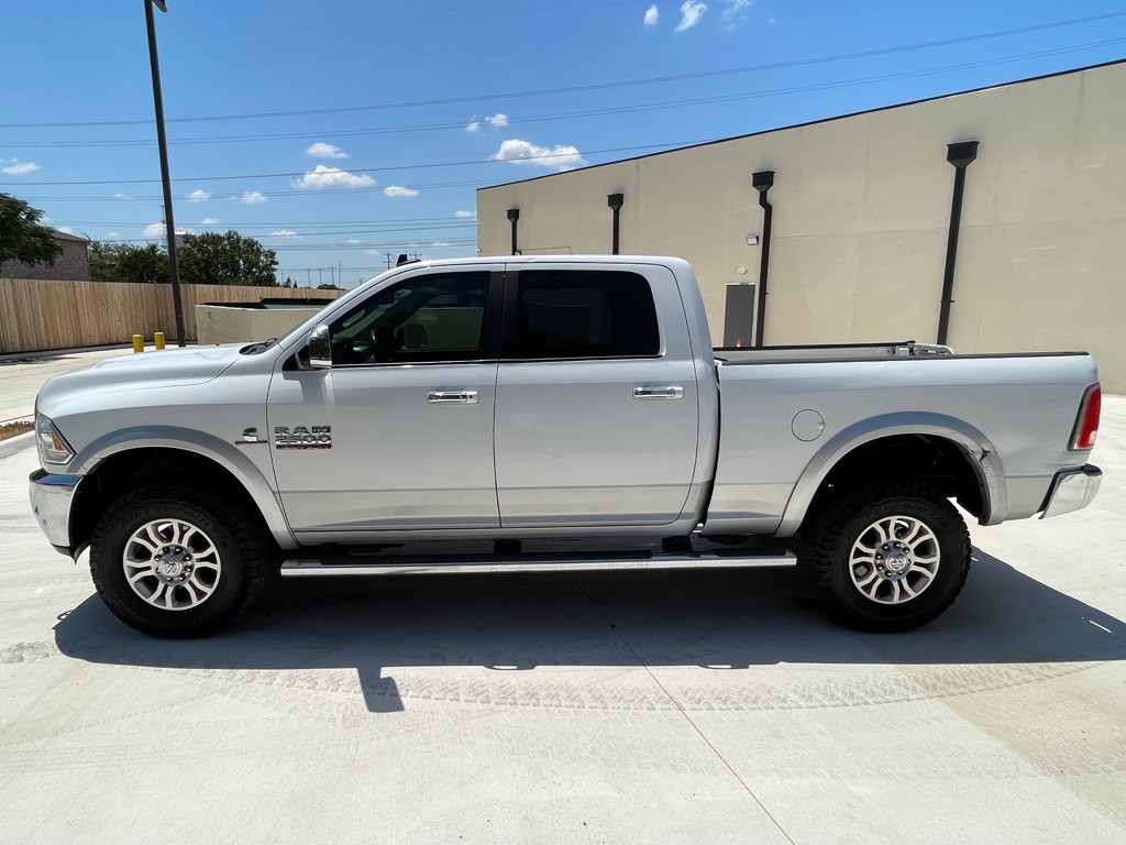 2016 RAM 2500 Image 2