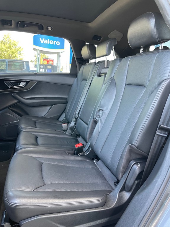 2018 Audi Q7 Image 10