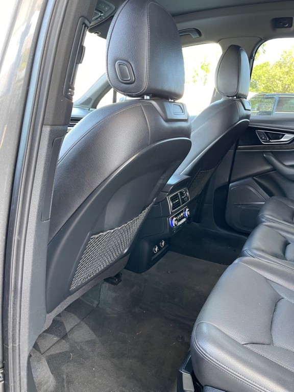 2018 Audi Q7 Image 11