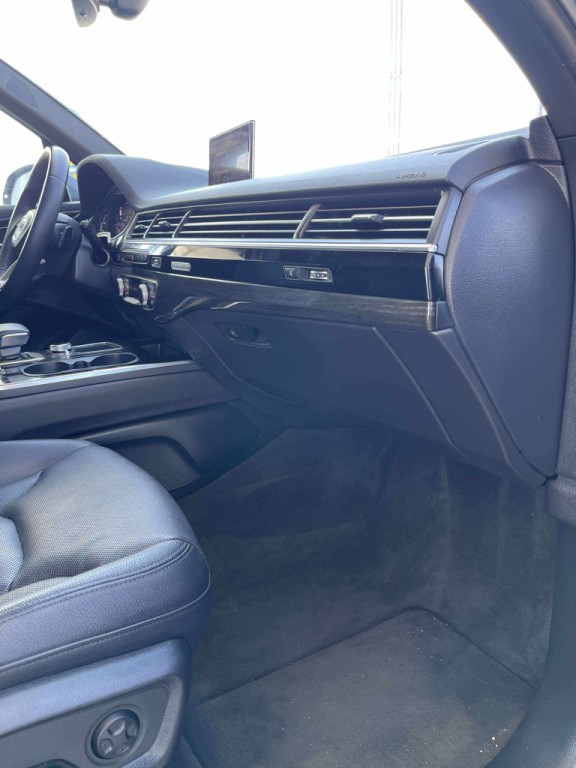2018 Audi Q7 Image 30