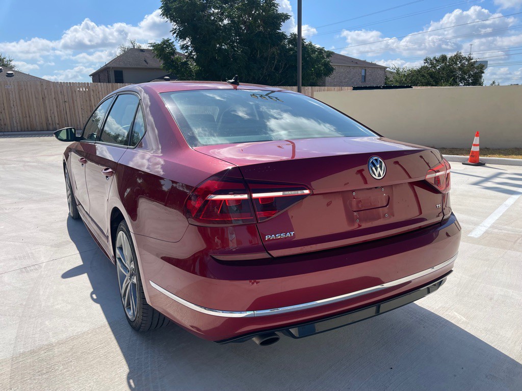 2018 Volkswagen Passat Image 3