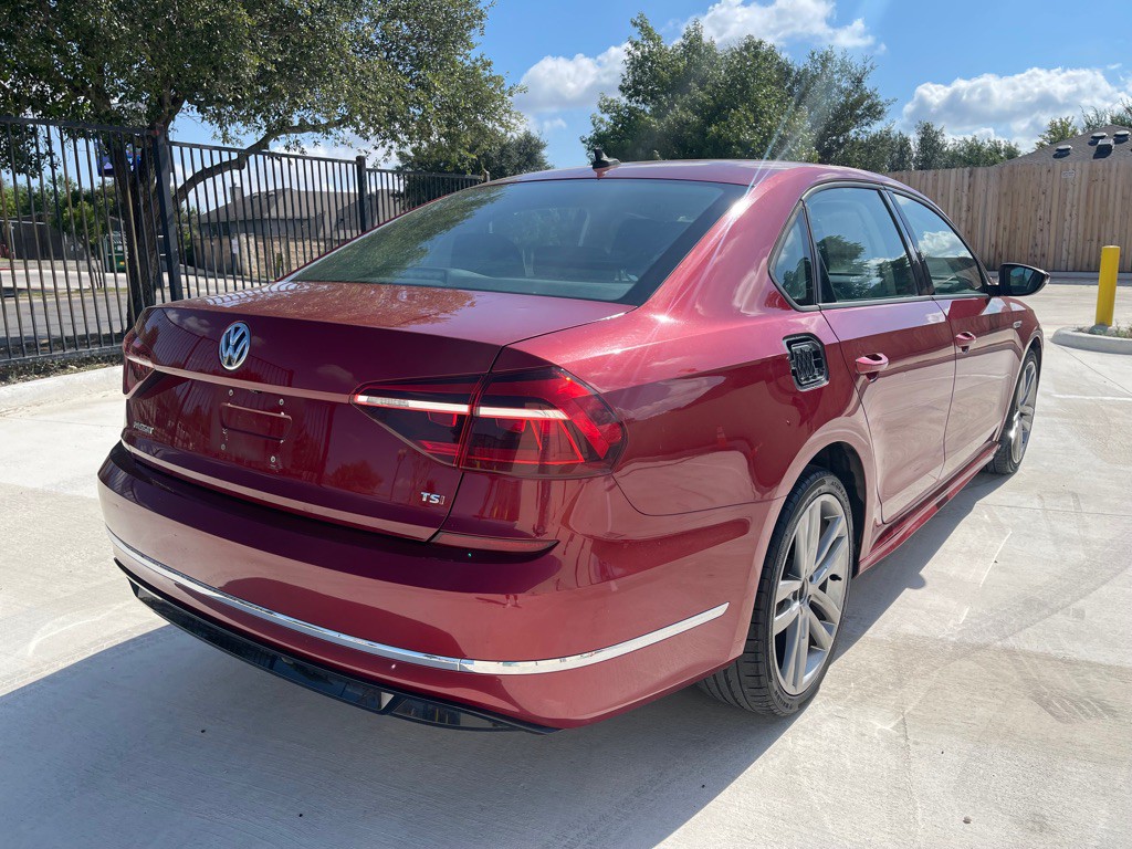 2018 Volkswagen Passat Image 4