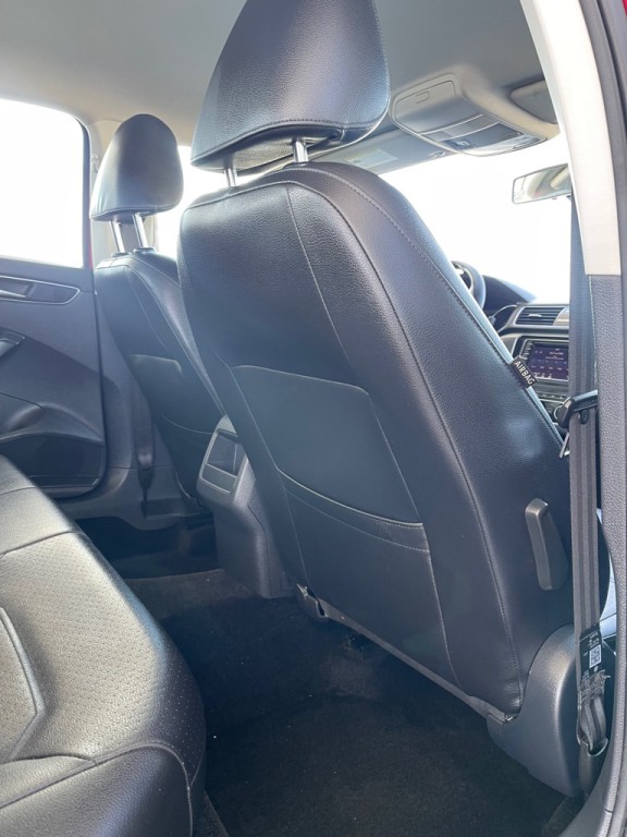 2018 Volkswagen Passat Image 11