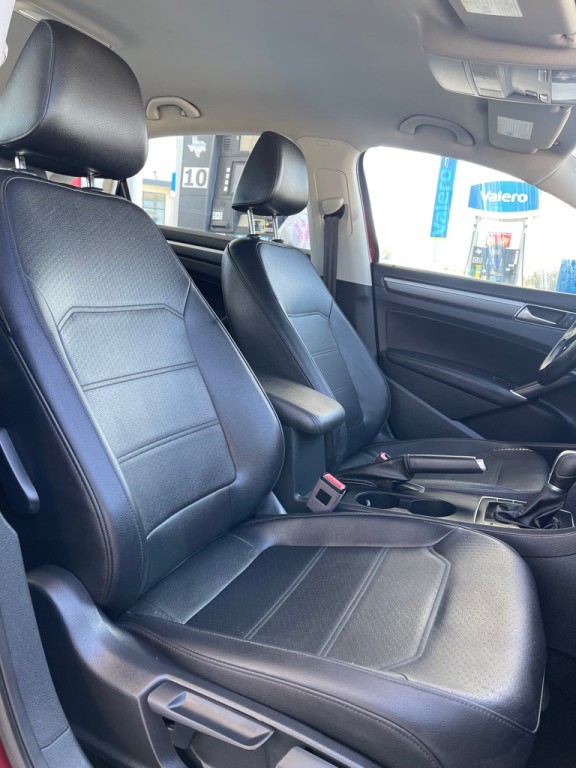2018 Volkswagen Passat Image 12