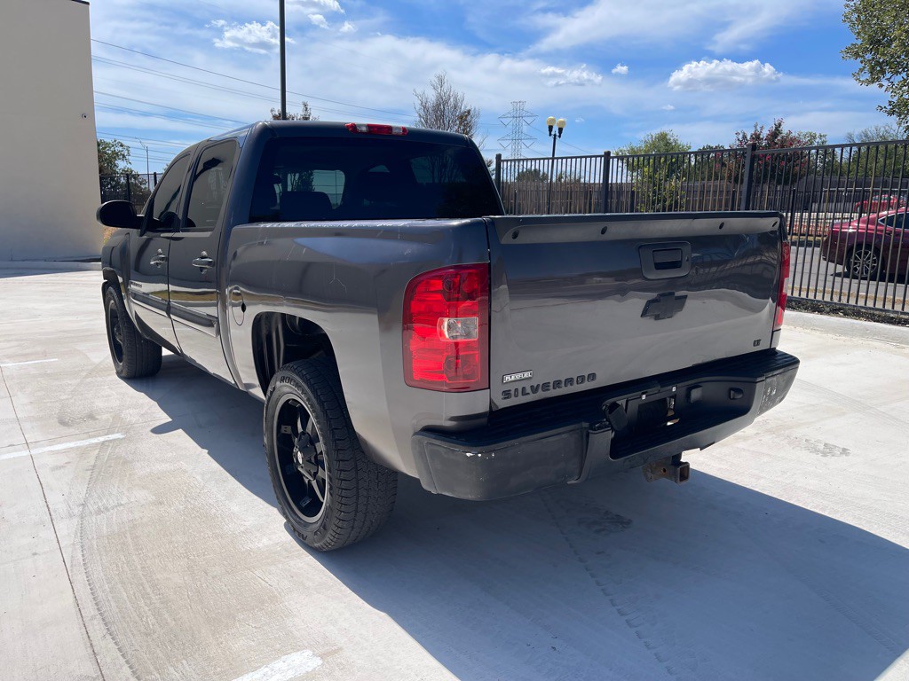 2010 Chevrolet Silverado 1500 Image 2
