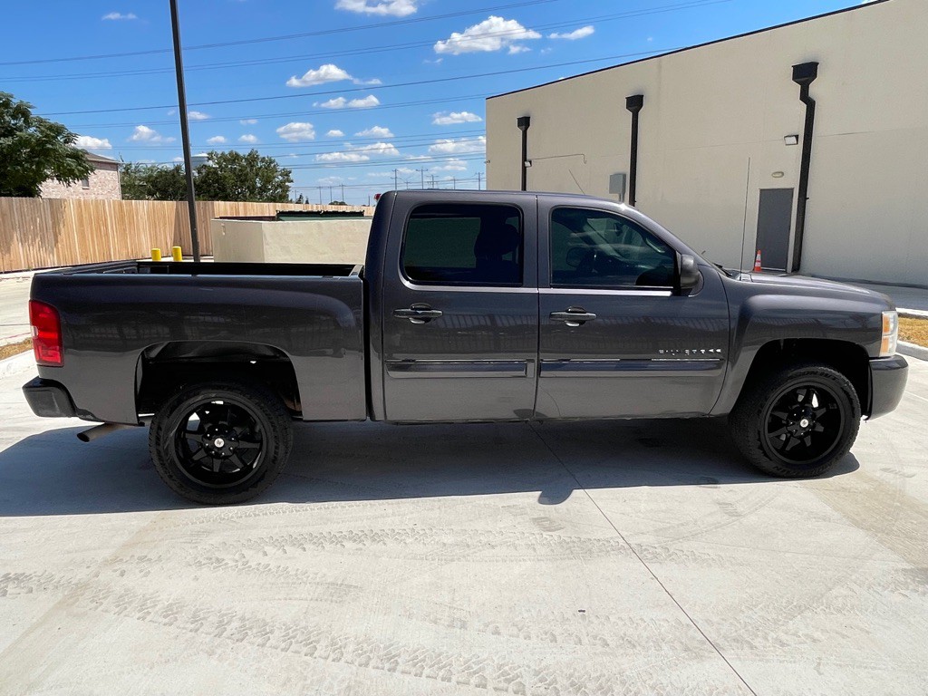 2010 Chevrolet Silverado 1500 Image 4