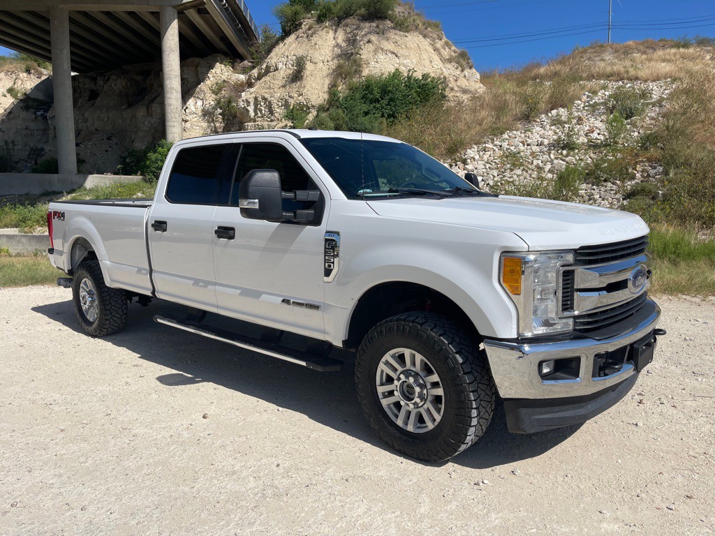 2017 Ford F-350 Image 4