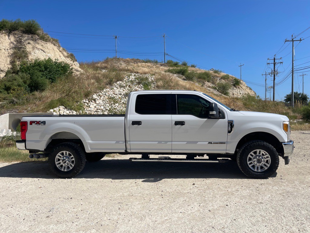 2017 Ford F-350 Image 6