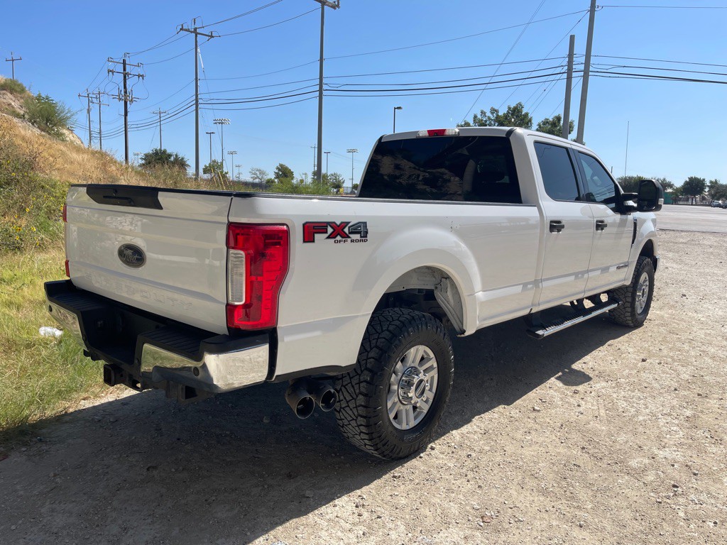 2017 Ford F-350 Image 7
