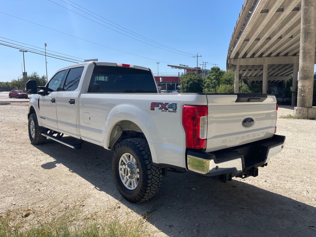 2017 Ford F-350 Image 10