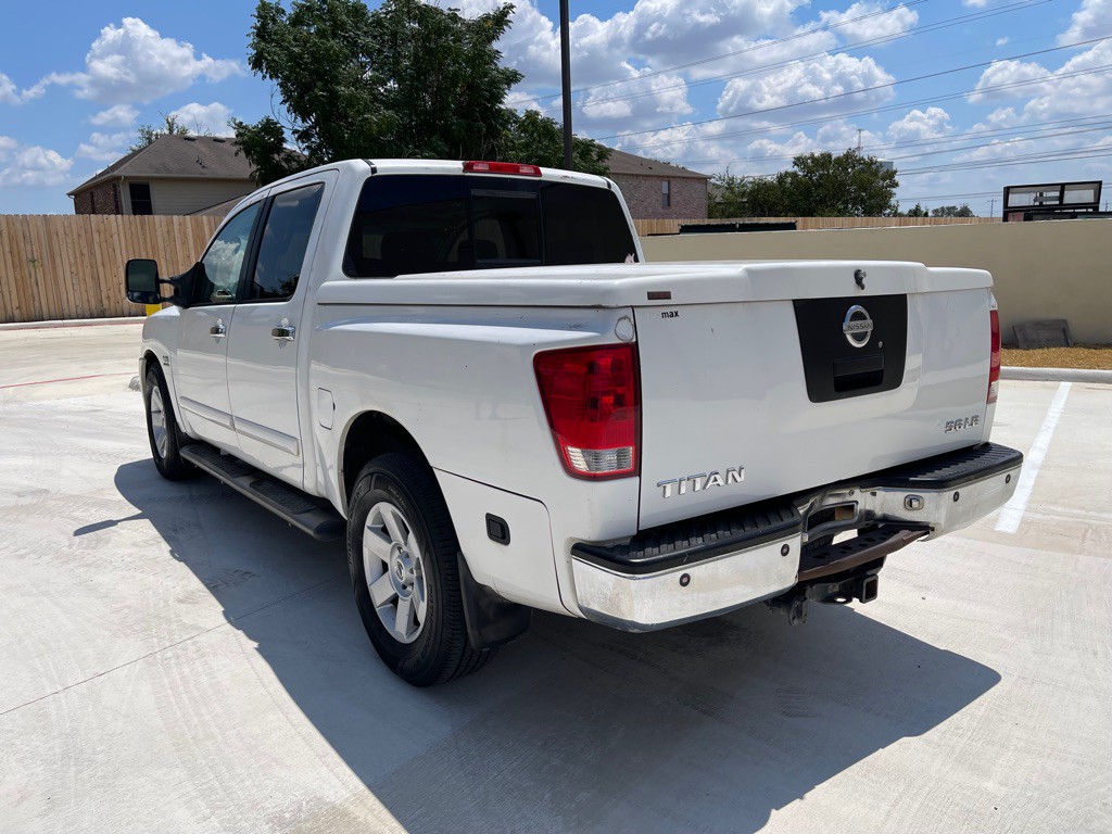 2004 Nissan Titan Image 3
