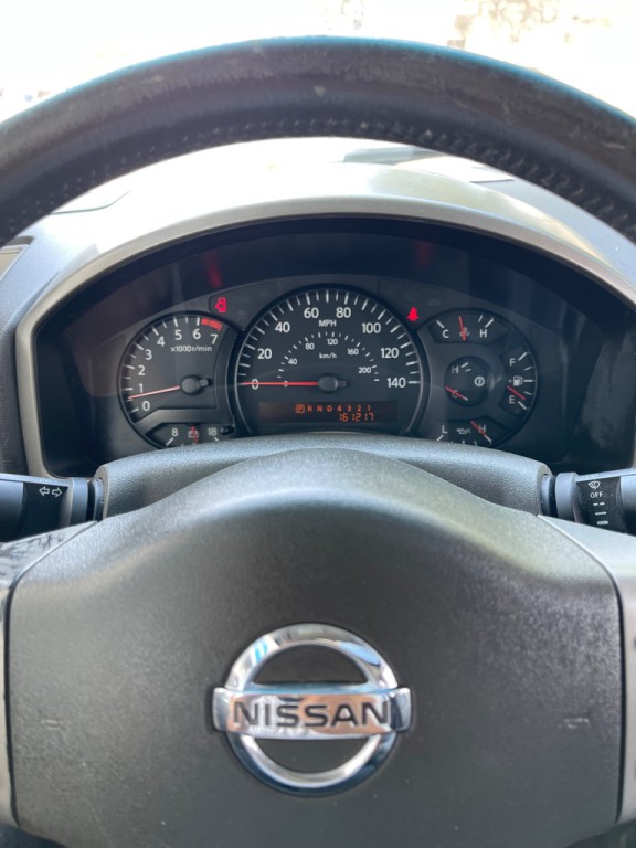 2004 Nissan Titan Image 16