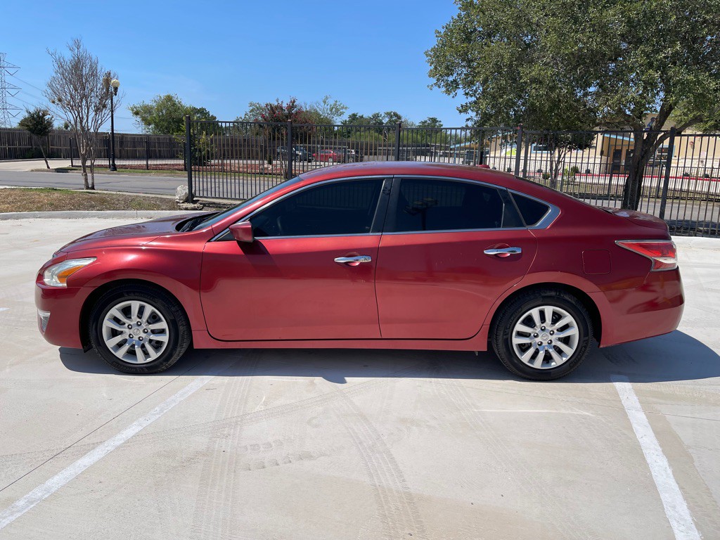 2014 Nissan Altima Image 2