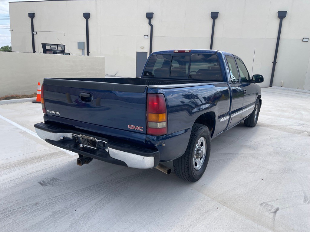 2000 GMC Sierra Image 4