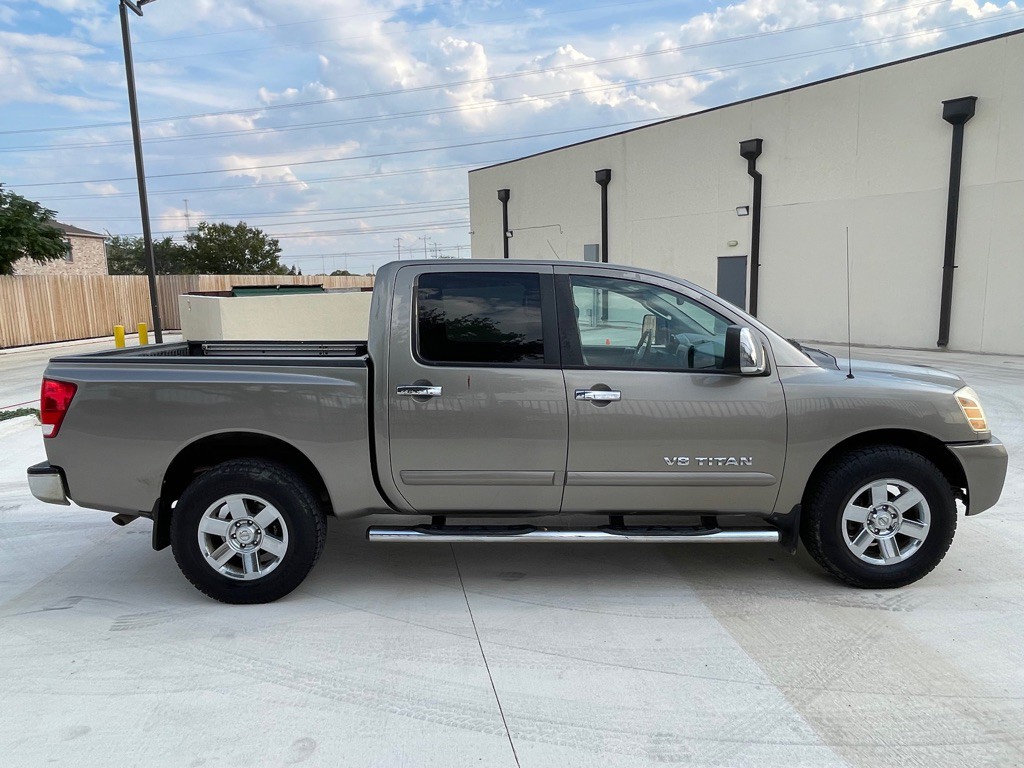 2007 Nissan Titan Image 5