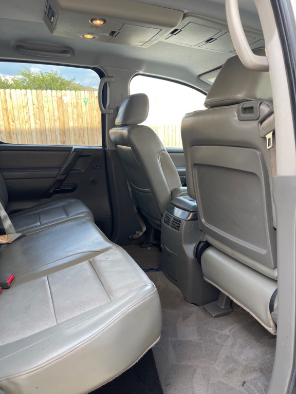 2007 Nissan Titan Image 10