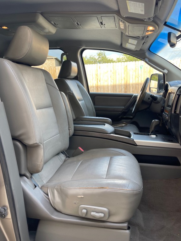 2007 Nissan Titan Image 11