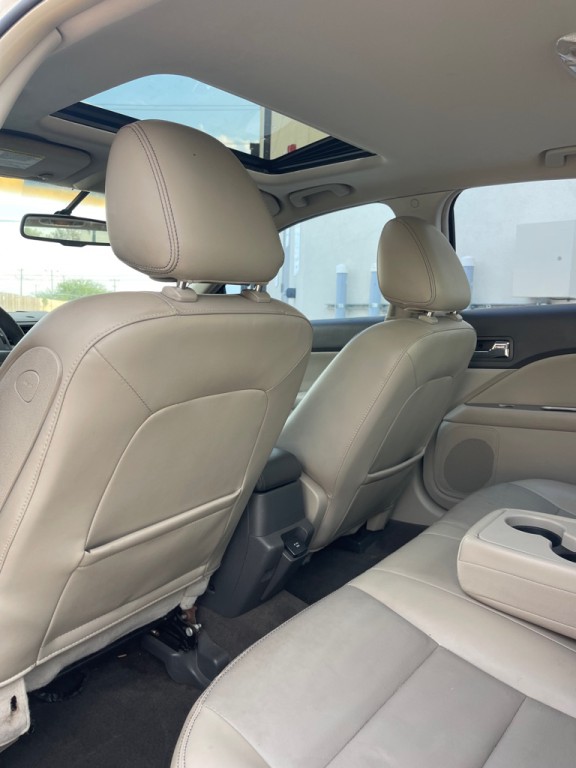 2010 Ford Fusion Image 10