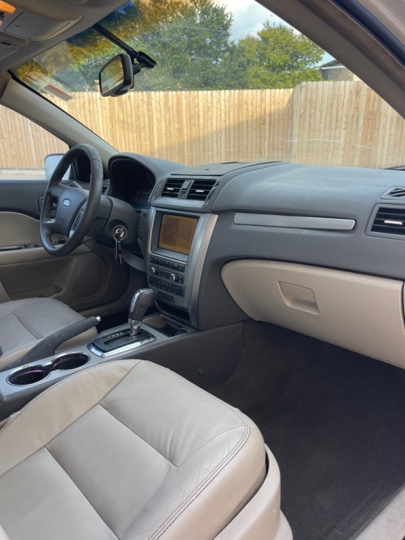 2010 Ford Fusion Image 14