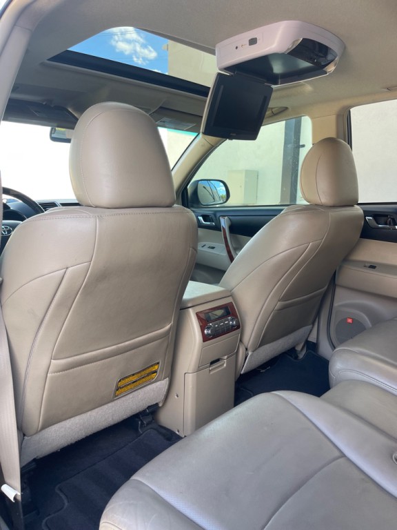 2012 Toyota Highlander Image 13