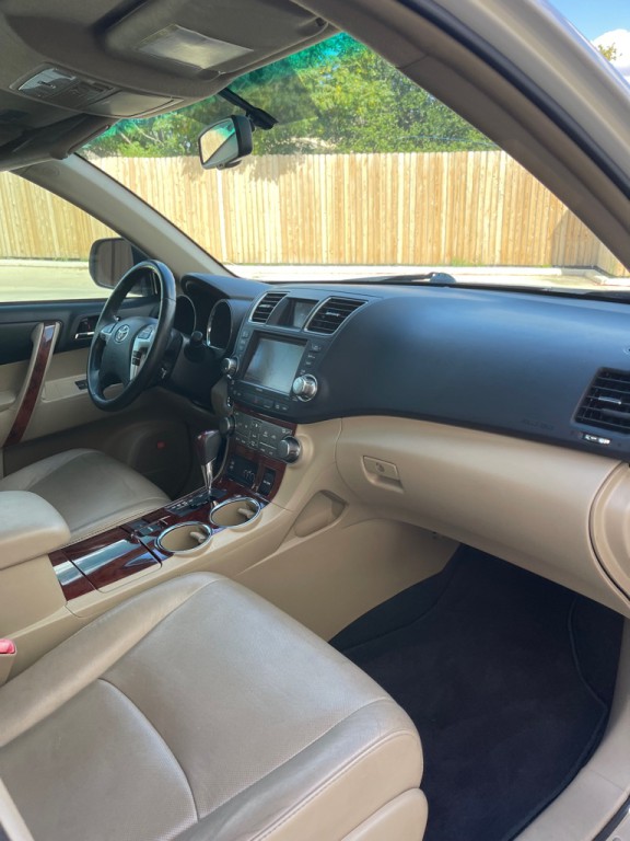 2012 Toyota Highlander Image 18
