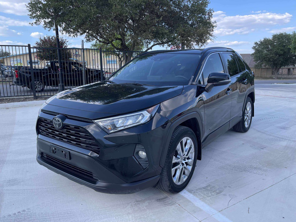 2020 Toyota Rav4 Image 1