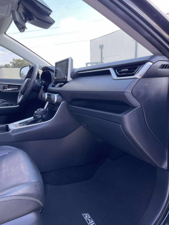 2020 Toyota Rav4 Image 11