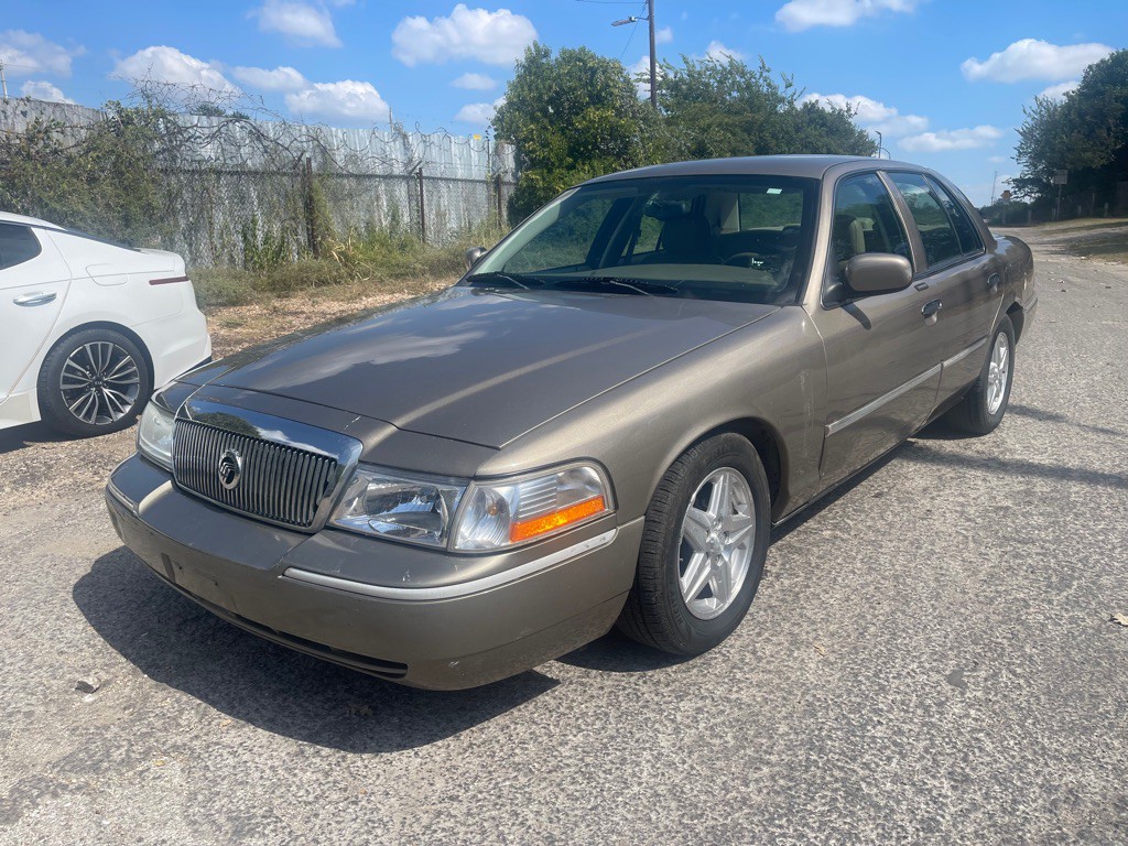 2004 Mercury Grand Marquis Image 1