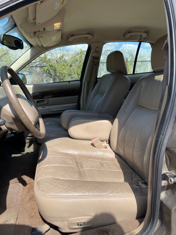 2004 Mercury Grand Marquis Image 12